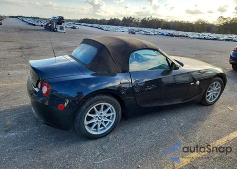2005 BMW Z4 2.5 from USA, damaged, VIN 4USBT33525LS55757